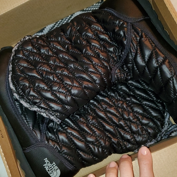 The North Face booties - Picture 2 of 8